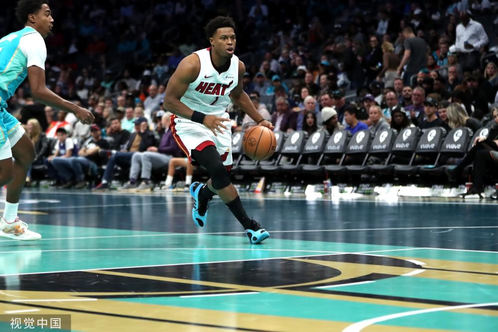 着这个话题 着这个话题