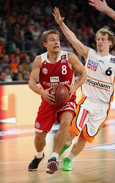 随着季后赛 随着季后赛