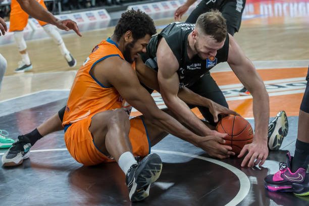 士的关注度 士的关注度