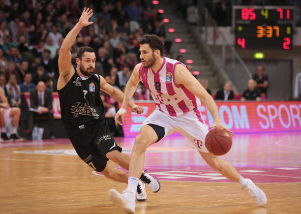 更是对整个 更是对整个