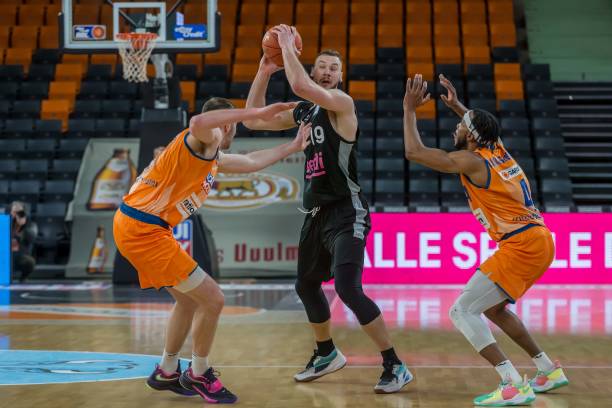 人们期待他 人们期待他