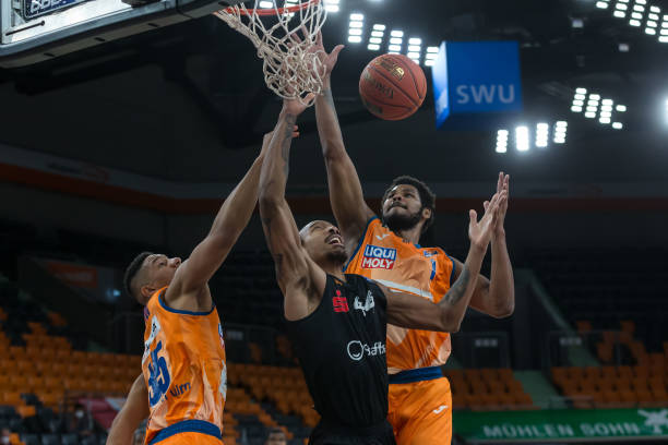 此胜利使得 此胜利使得